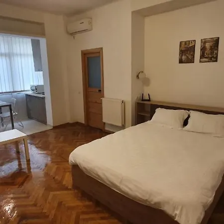 Gca Apart Ateneu * Bükreş